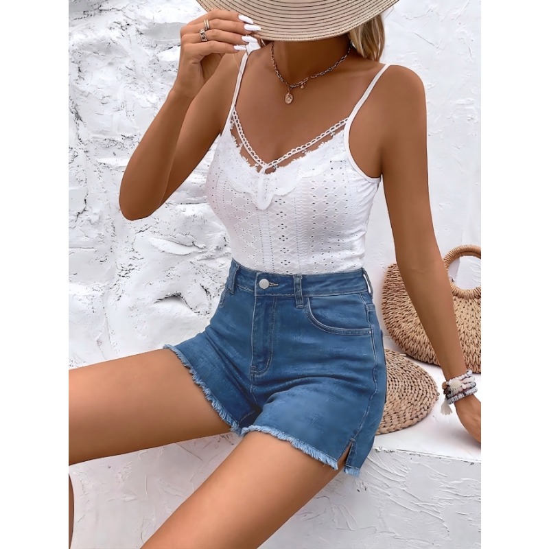 Shorts Denim Frayed - กางเกงยีนส์ขาสั้นเอวสูงสำหรับผู้หญิง รุ่นใหม่ประจำฤดูร้อนปี 2026 ขอบเอวยางยืด แต่งชายรุ่ย ทรงเข้ารูป