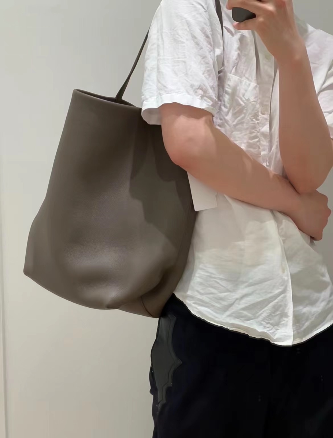 กระเป๋าหนังวัวสำหรับฤดูใบไม้ร่ - Tote Bag Beach บทวิจารณ์และราคา