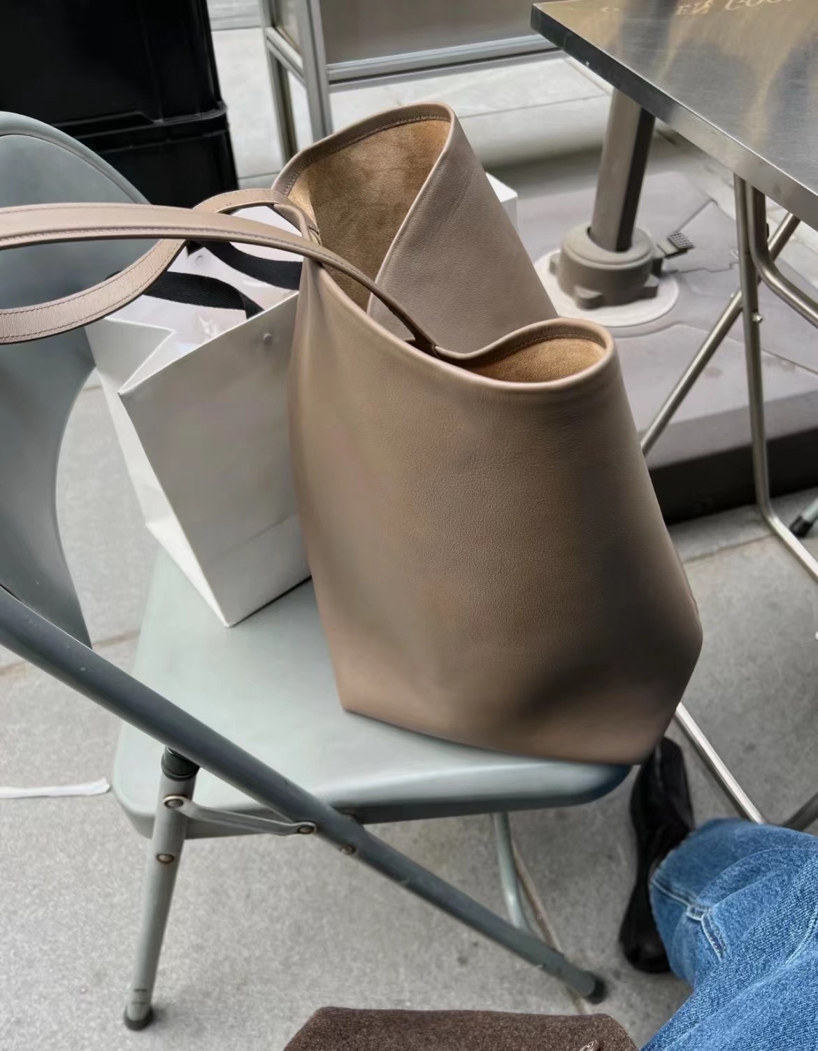 กระเป๋าหนังวัวสำหรับฤดูใบไม้ร่ - Tote Bag Beach บทวิจารณ์และราคา
