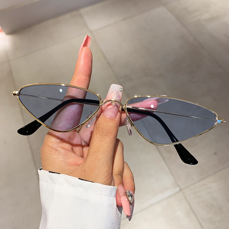 แว่นกันแดดทรงแคทอายกรอบเล็ก รุ - Sunglasses Cat Eye บทวิจารณ์และราคา