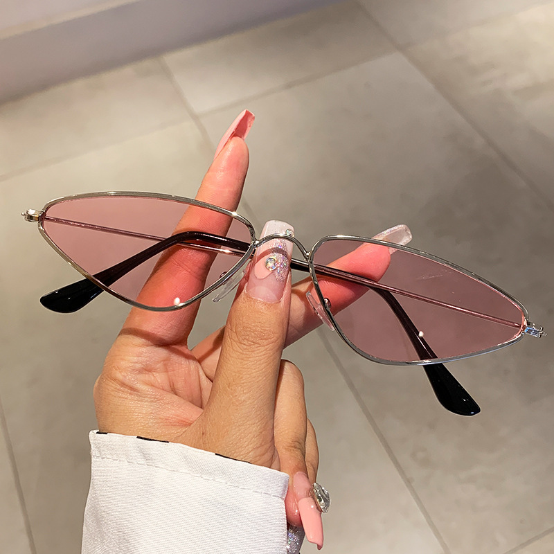 แว่นกันแดดทรงแคทอายกรอบเล็ก รุ - Sunglasses Cat Eye บทวิจารณ์และราคา